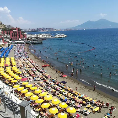 Casa Mergellina Holiday home *